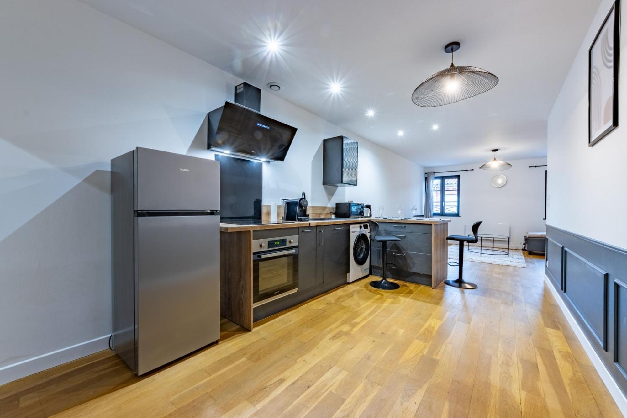 Le Beau Briand Proche Gare Parking Facile Apartment มงโตบ็อง ภายนอก รูปภาพ